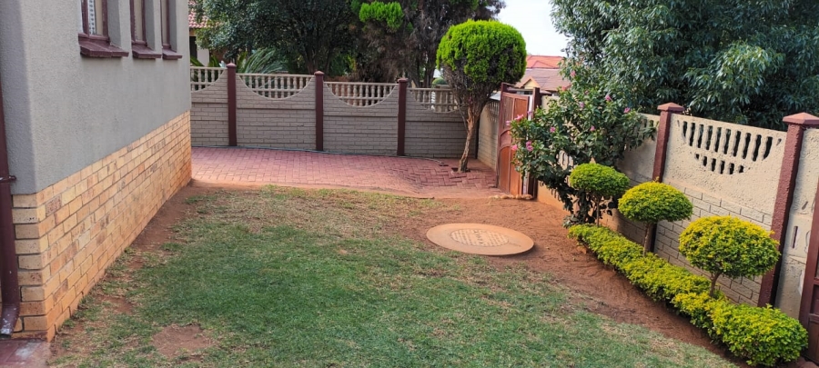 3 Bedroom Property for Sale in Tlhabane West North West